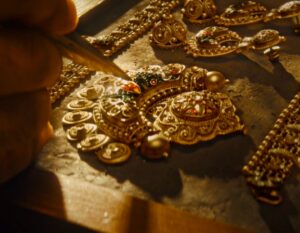 Gold jewellery gifts for Tamil wedding 2025 — bridal gold, gold coins and silver pooja sets at Shanthi Gold House Chennai